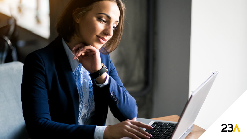 Capa-do-artigo-como-criar-automações-de-follow-up-Bitrix24-23A